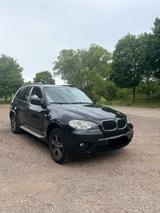 BMW X5 30d xDrive e70 - BMW 530 aus 2010: Xd