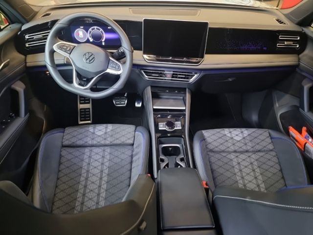 Fahrzeugabbildung Volkswagen Tiguan 2.0 TDI R-LINE 4MOTION HD-MATRIX STHZG NA