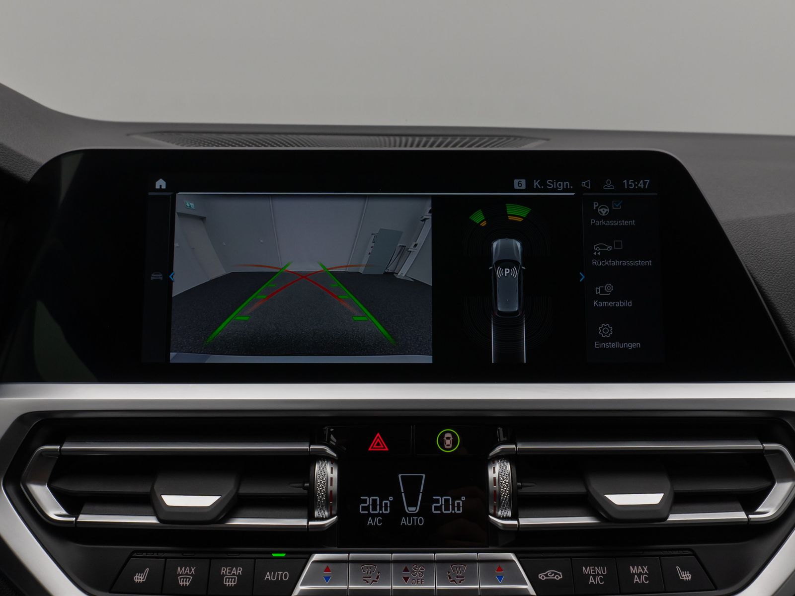 Fahrzeugabbildung BMW 330e Kamera DAB HiFi DrivingAssist Alarm Sport