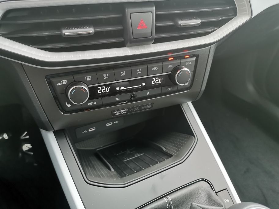 Fahrzeugabbildung SEAT Arona Style 1.0 TSI + SHZ + DAB + NAVI