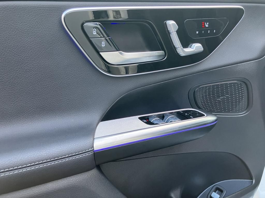 Fahrzeugabbildung Mercedes-Benz GLC 300 d 4M AMG*NIGHT*AHK*MEMORY*LED*KAMERA