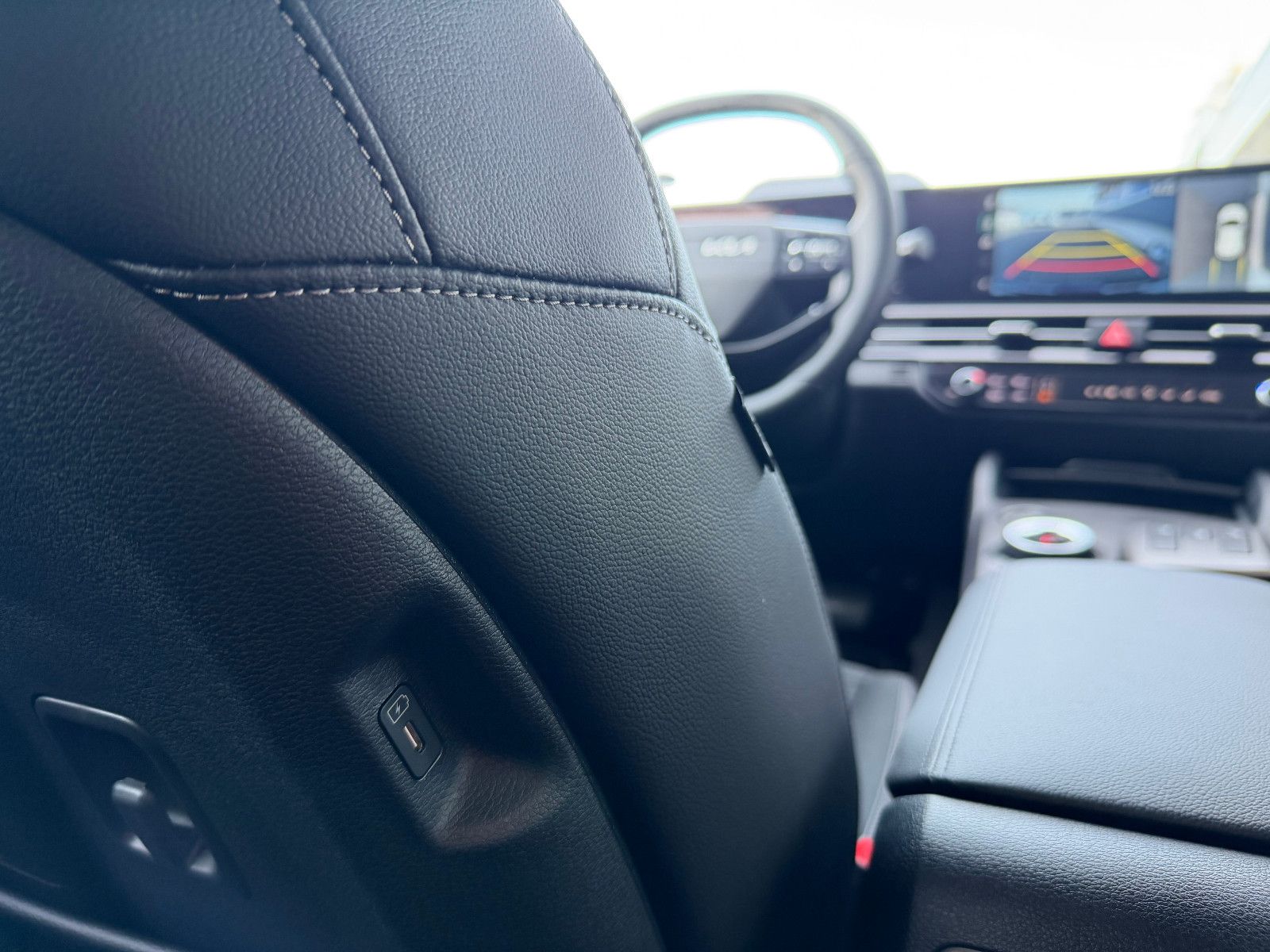 Fahrzeugabbildung Kia Sportage FL 1.6T 2WD DCT SPIRIT DRIVE SOUND