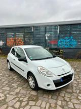 Renault Clio Yahoo! 1.2 16V 75 Yahoo! - Gebrauchtwagen in Dresden bis 5.000 Euro