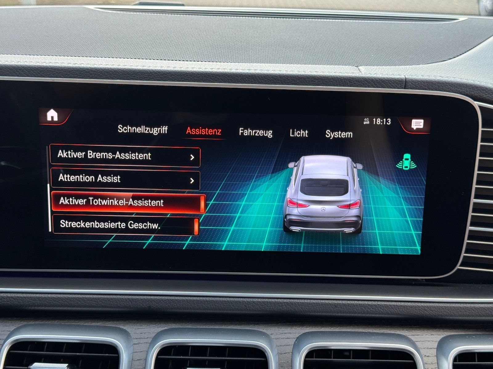 Fahrzeugabbildung Mercedes-Benz GLE 400 d Coupe AMG LINE PANO AIRMATIC 21 ZOLL