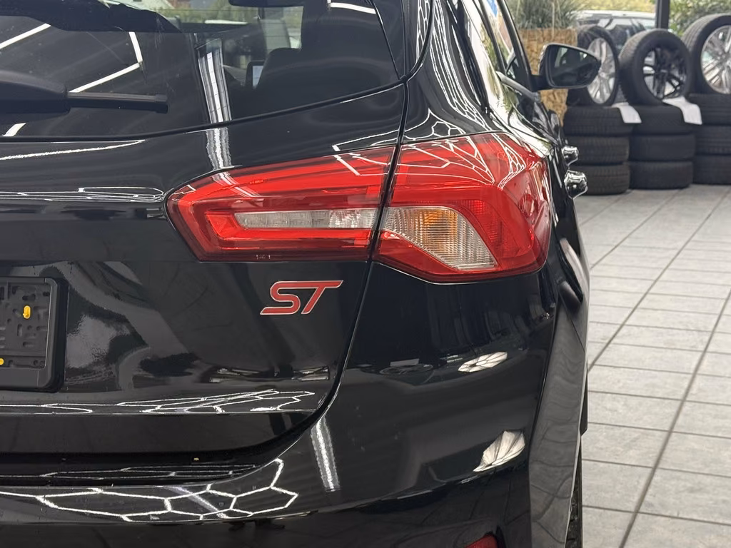 Ford Focus ST 2.3 EcoBoost, LED, Leder, B&O, ACC, DAB