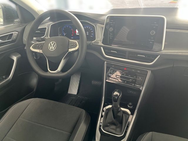 Fahrzeugabbildung Volkswagen T-Roc 1.5 TSI DSG STYLE AHK IQ.DRIVE GJR ANSCHLU