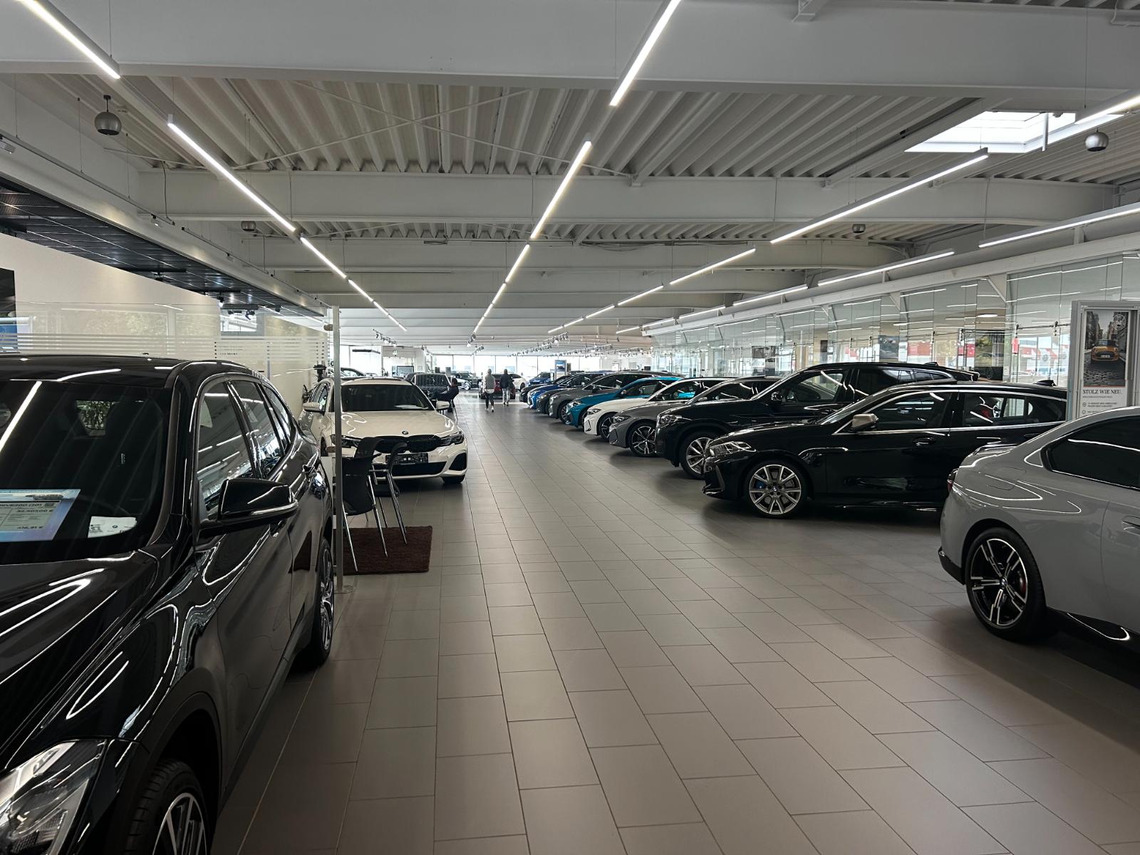 showroom-image-bottom