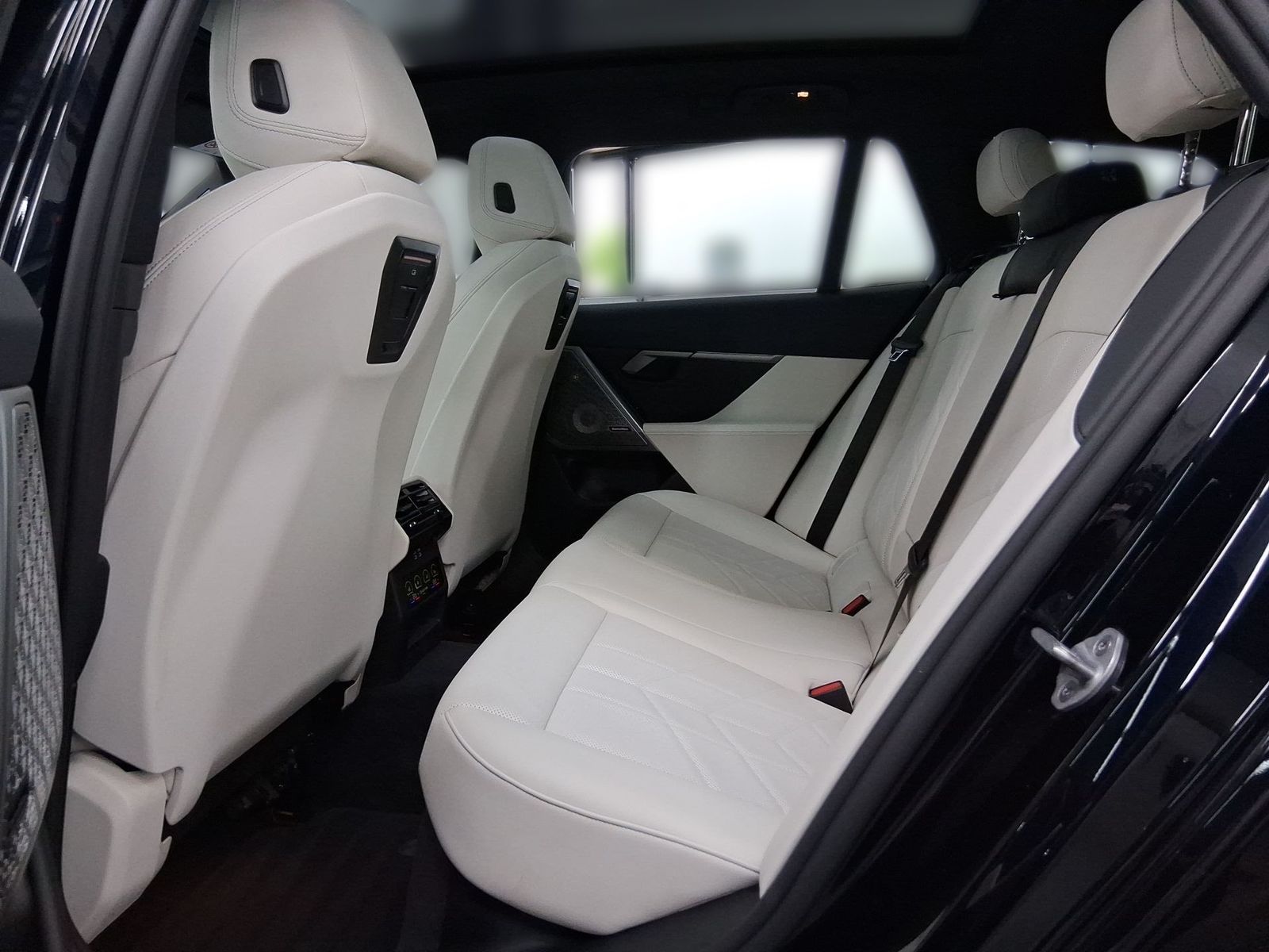 BMW i5 - Bild 11
