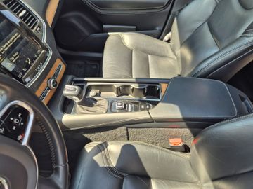 Volvo XC90 - 10