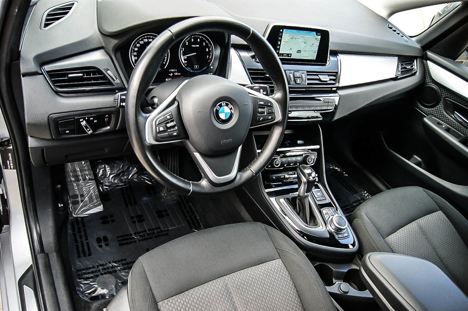 Fahrzeugabbildung BMW 225 xe Advantage Aut LED-SCHEINWERFER SIHZG PARK