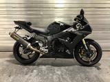 Yamaha YZF-R6 wenig KM, Akrapovic - 2006 YZF R6