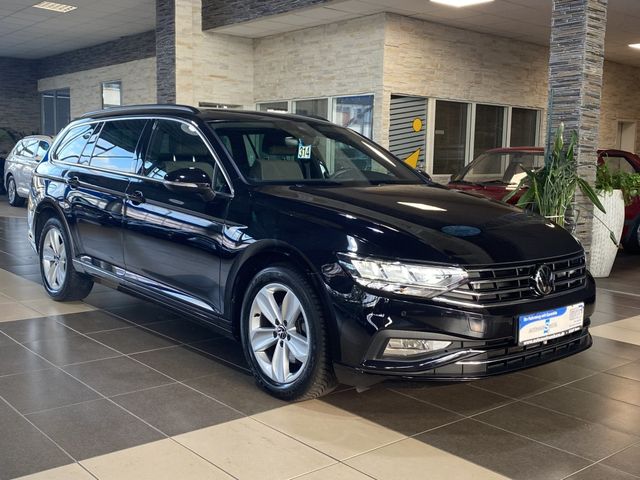 Volkswagen Passat Elegance*Cockpit*Nav*Pano*AHK*LED*ACC*SHZ