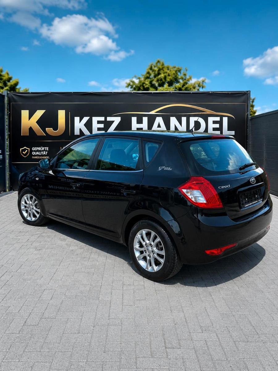 Kia ANDERE Ceed Seven Stars