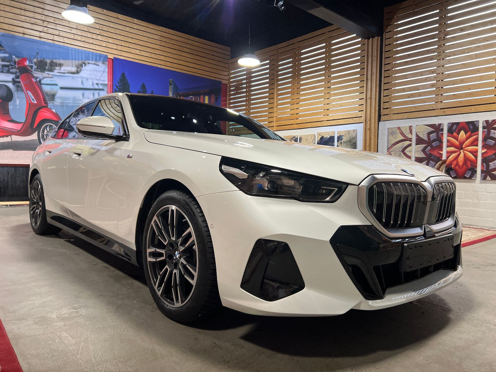 BMW 520 i M-Sport Pano Leder 360° Memory H&K foto 3