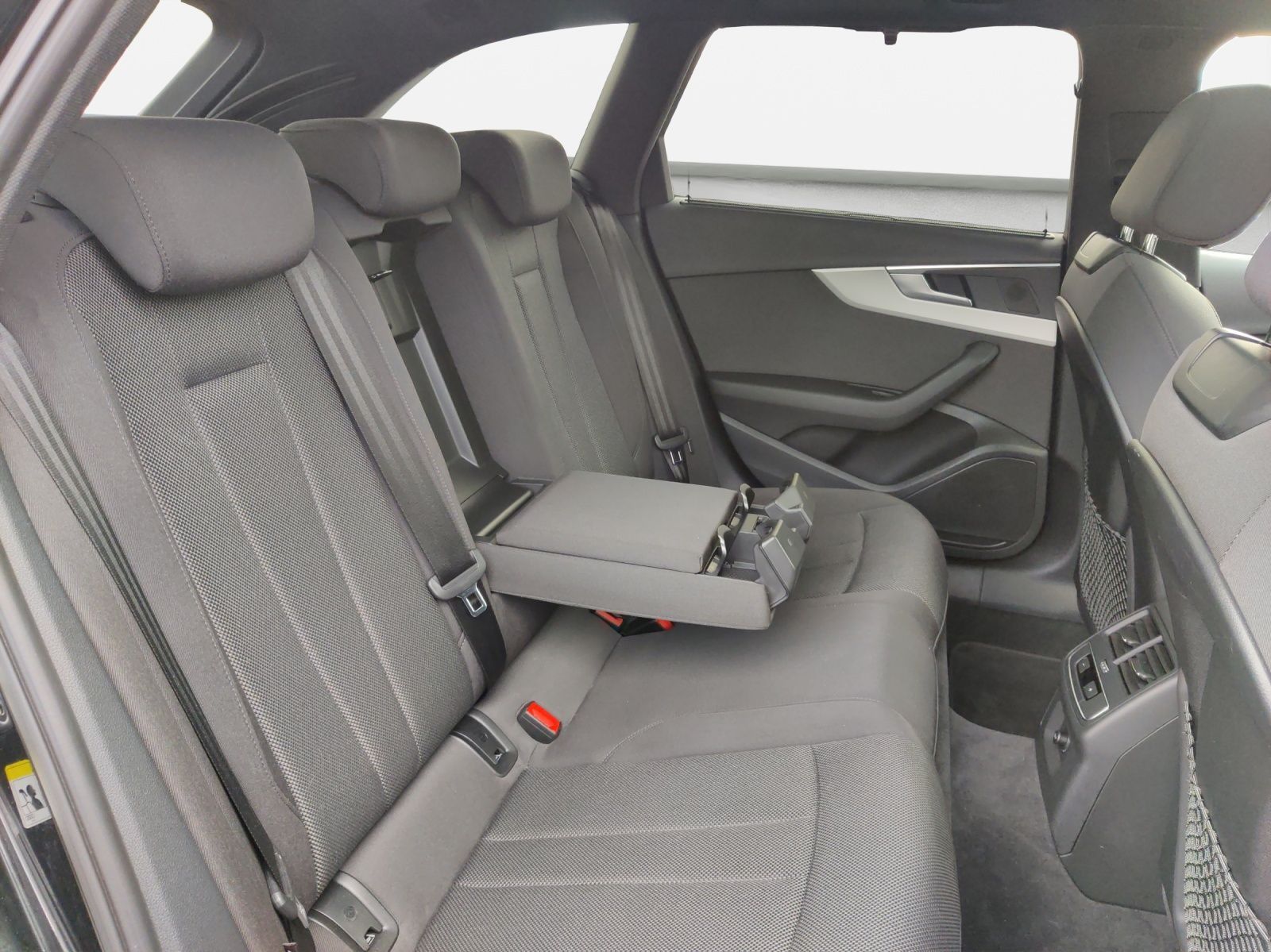 Audi A4 - Bild 16