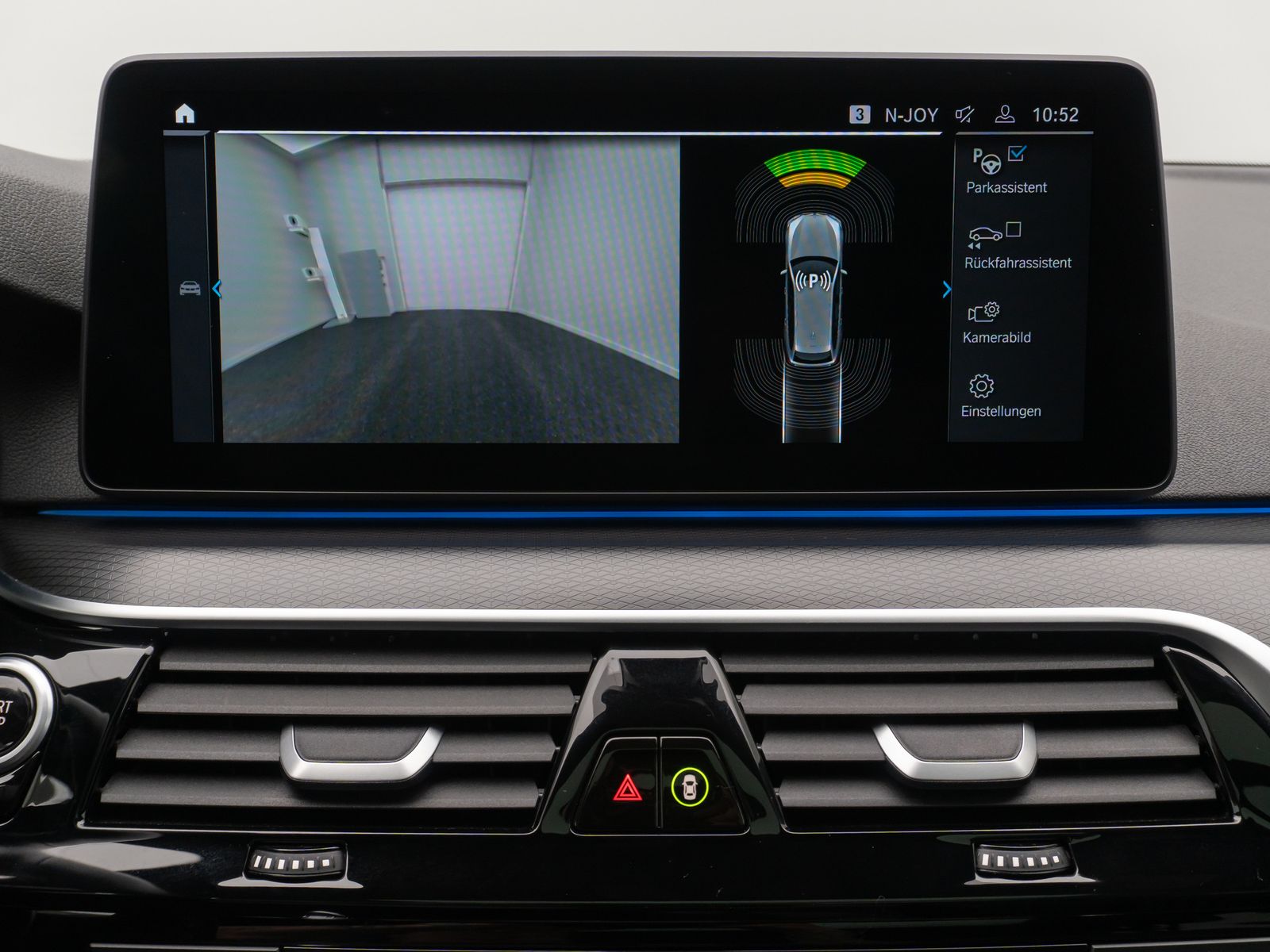 Fahrzeugabbildung BMW 520e M Sport DAB Kamera Alarm Leder Panorama 18"