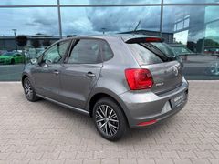 Fahrzeugabbildung Volkswagen Polo 1.0 Allstar Klima Einparkhilfe Tempomat 15"