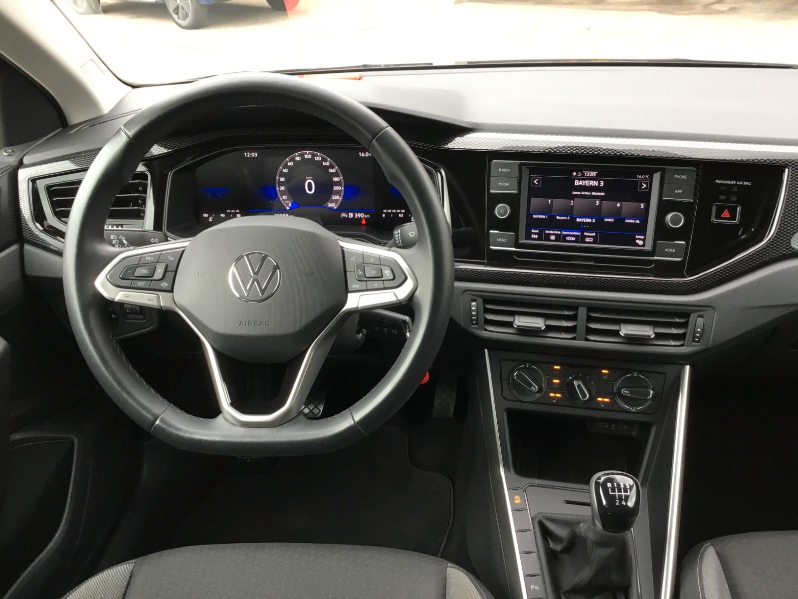 Fahrzeugabbildung Volkswagen Taigo 1.0 TSI Life+LED+App Connect+Kamera