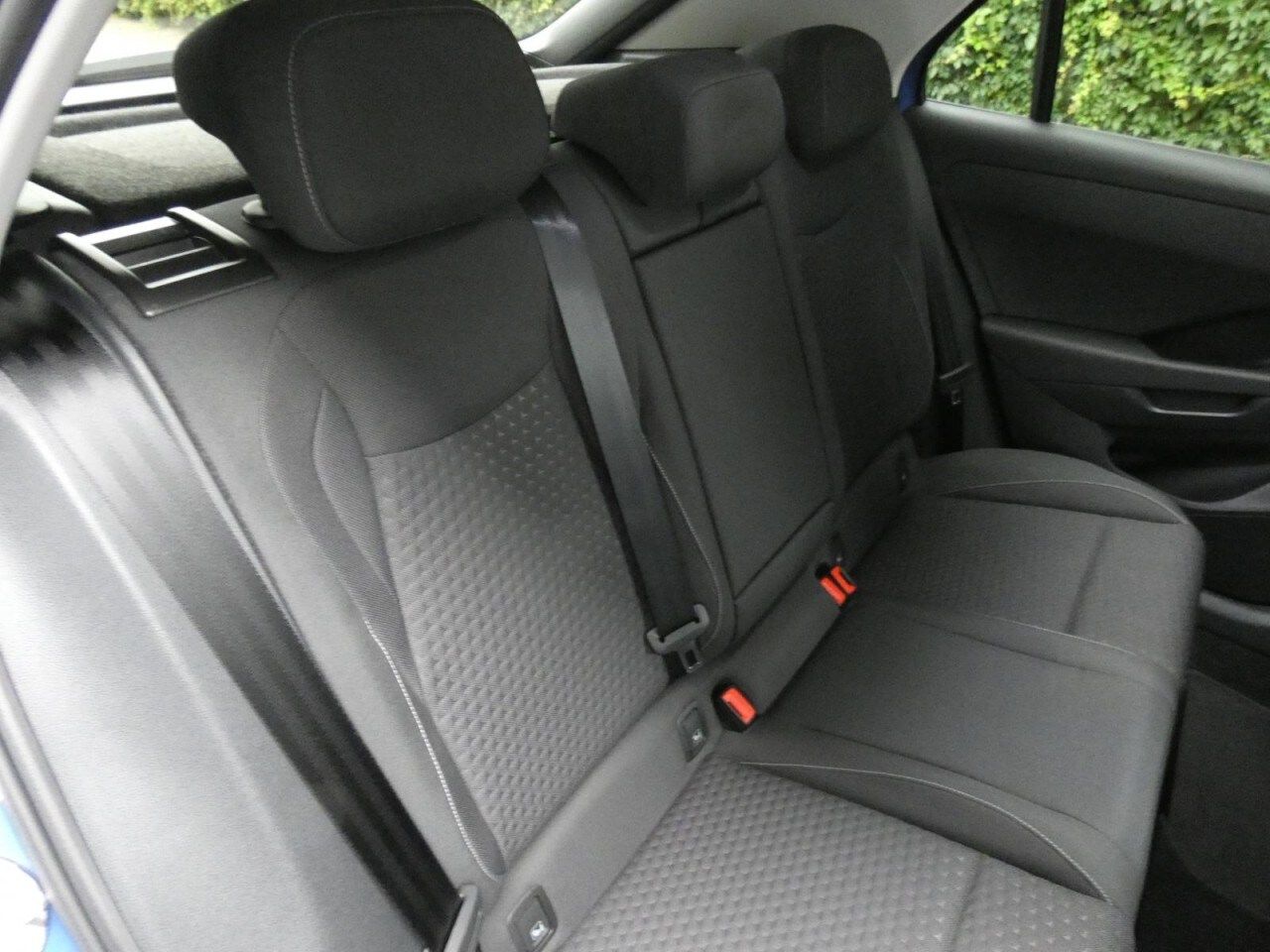 Volkswagen T-Roc Life T-Roc 1.5 eTSI DSG Life LED Navi SHZ foto 5
