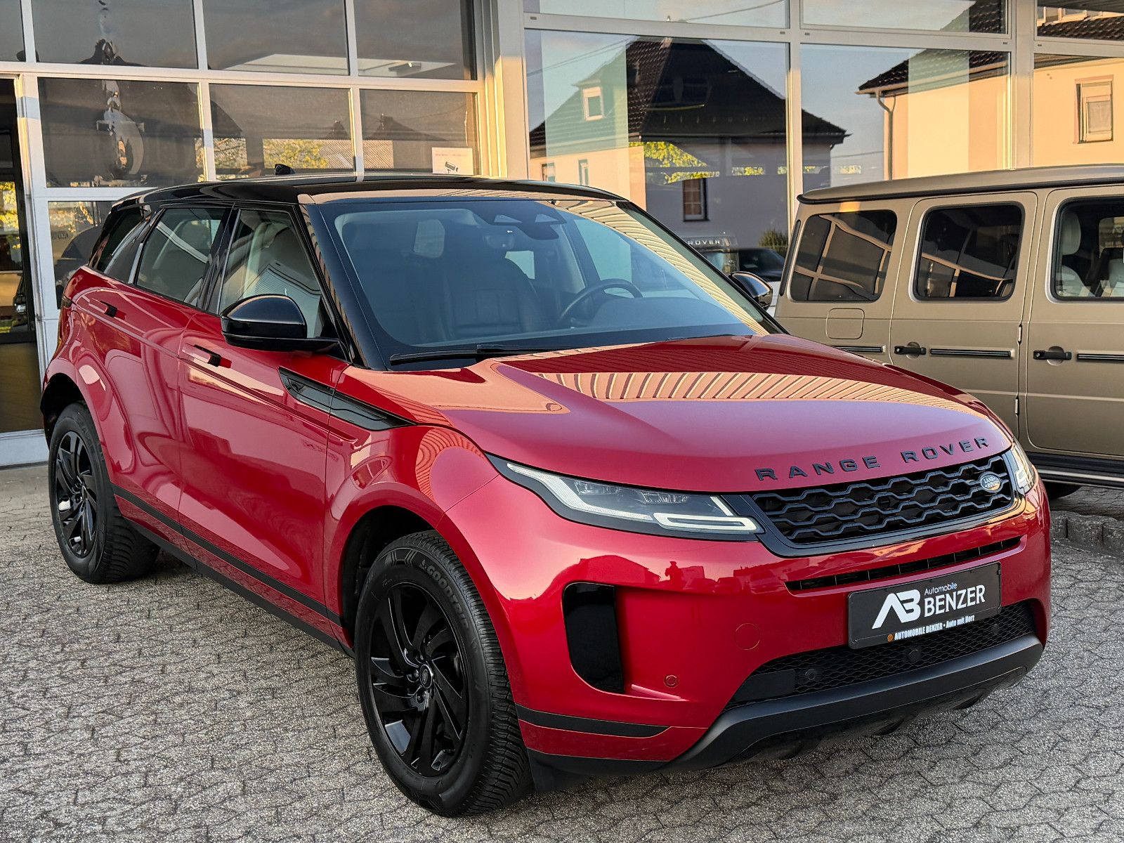 Fahrzeugabbildung Land Rover Range Rover Evoque S /KAMERA/CAR-PLAY/L-HEIZUNG