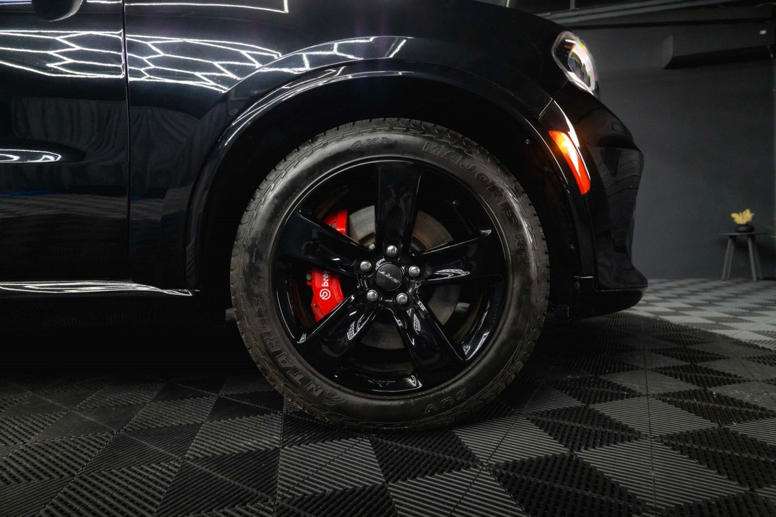 Fahrzeugabbildung Dodge Durango 6.4 V8 SRT Performance 4x4 Night-Paket