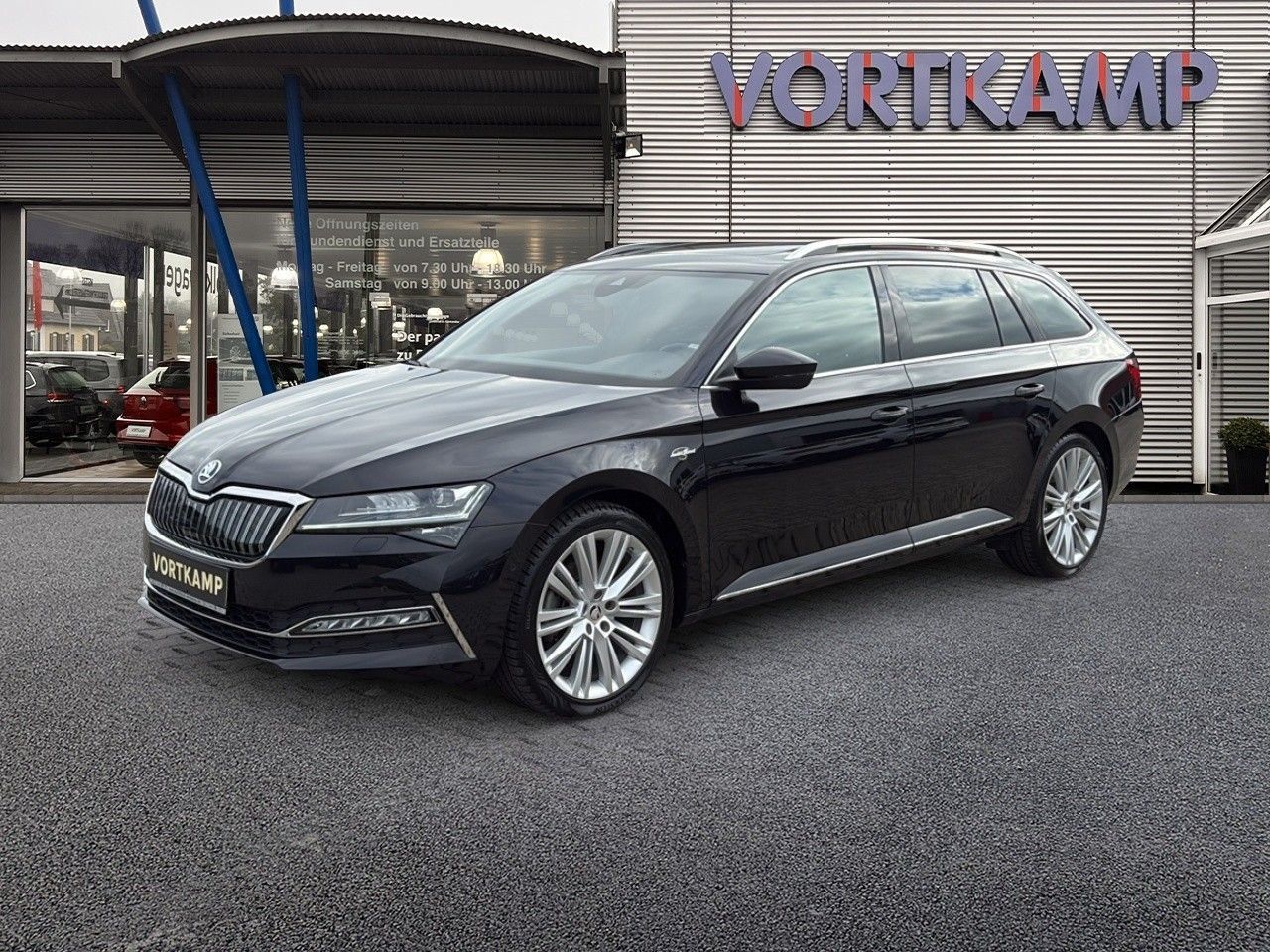 Skoda Superb Combi L&K iV Pano/Kamera/CANTON