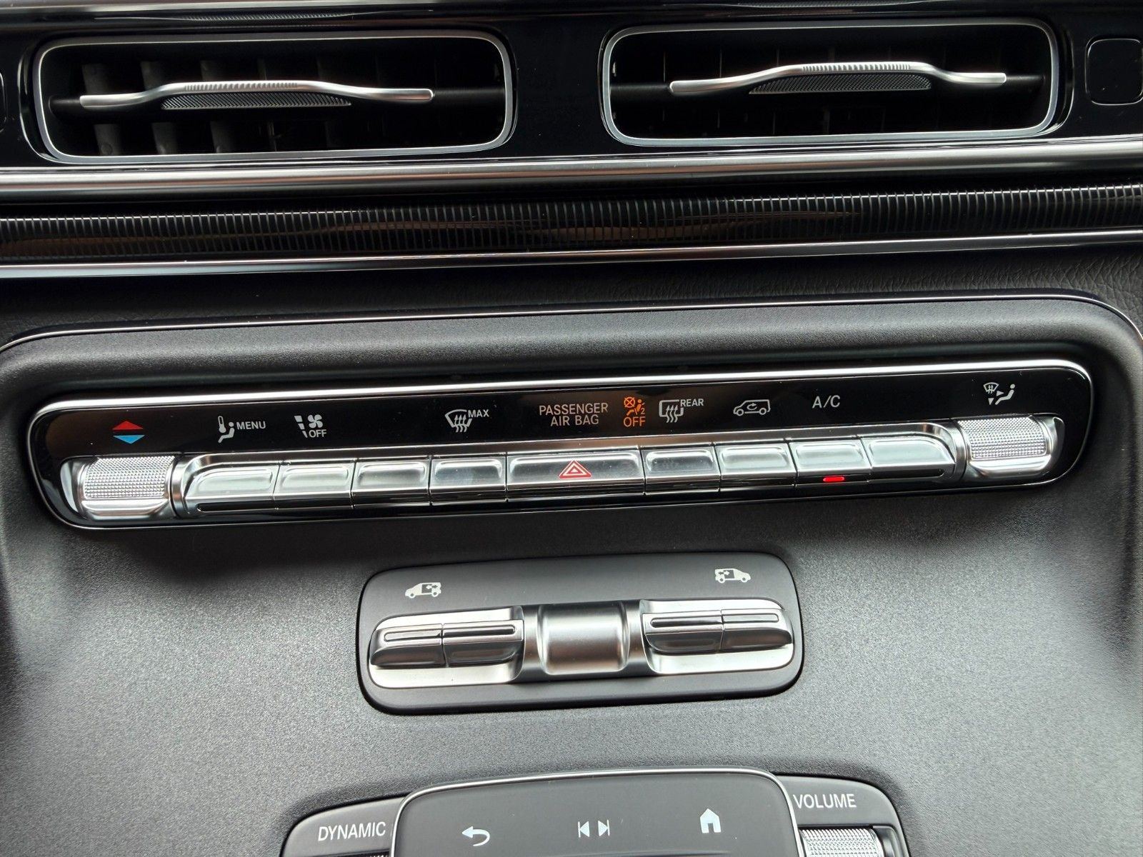Fahrzeugabbildung Mercedes-Benz V 220 d STYLE AHK2,5to DISTRONIC LED elekt Türen