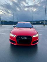 Audi S6 4G FL Avant 4.0 TFSI quattro LED/AHK/SHZ - rote Audi S6