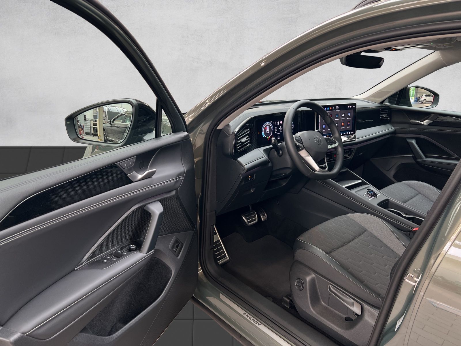 Tiguan Energy 2.0 TDI DSG AHK*Pano*ACC*CarPlay