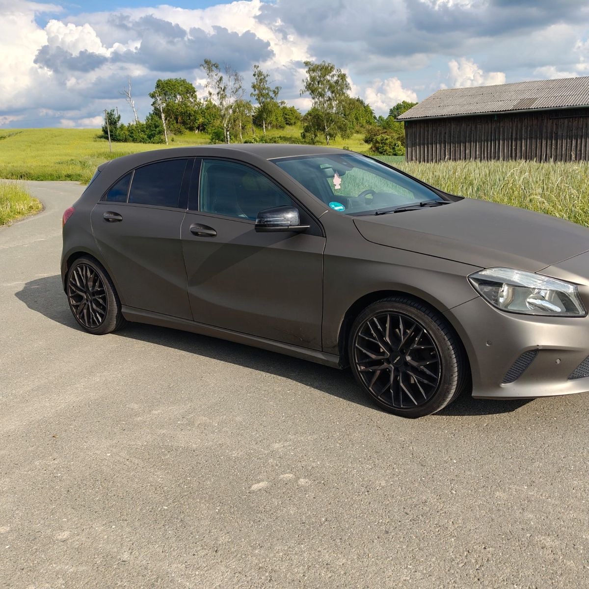 MERCEDES-BENZ A 180