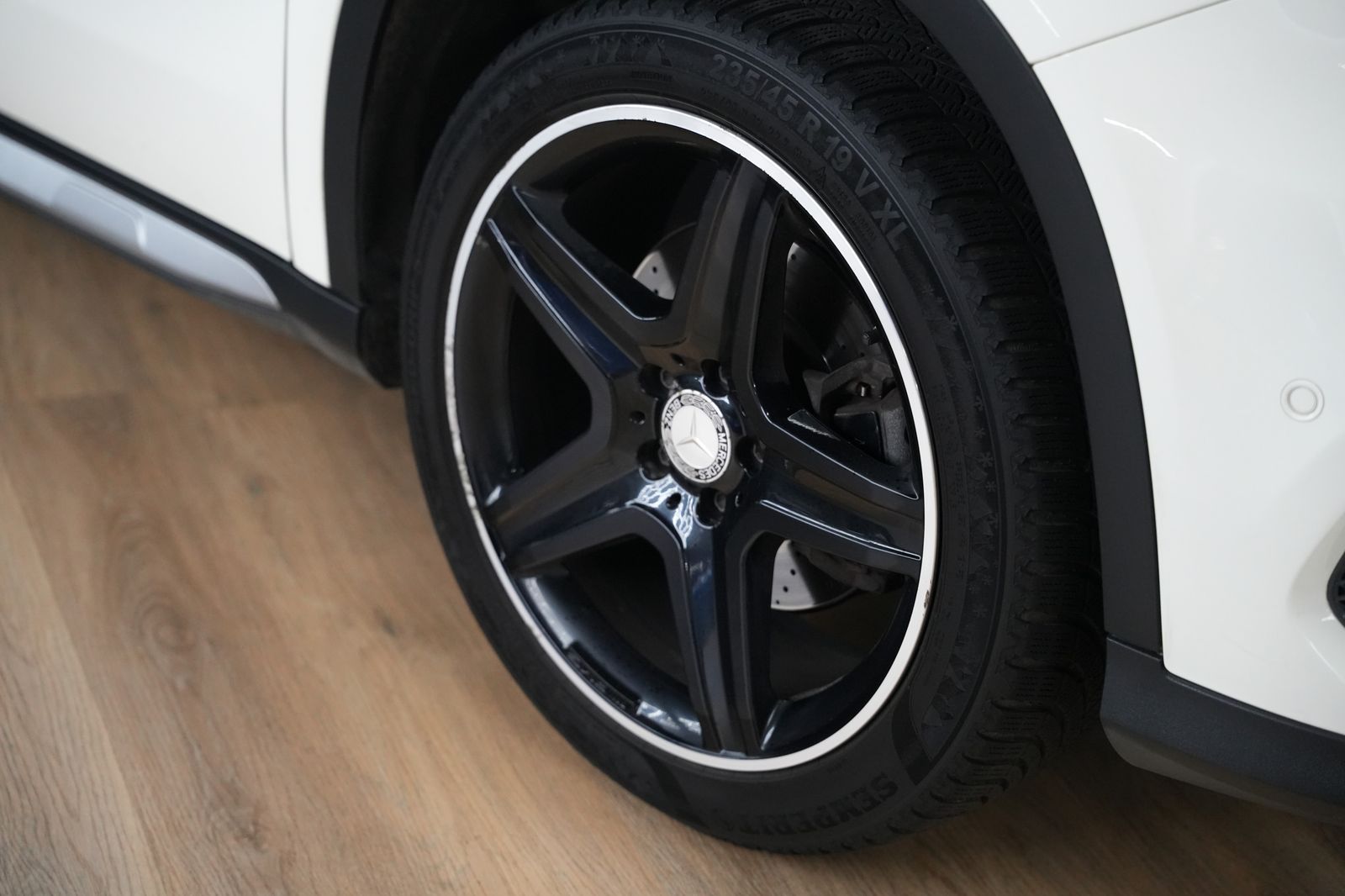 Fahrzeugabbildung Mercedes-Benz GLA 220 CDI 4Matic *AMG*SHZ*Navigation*