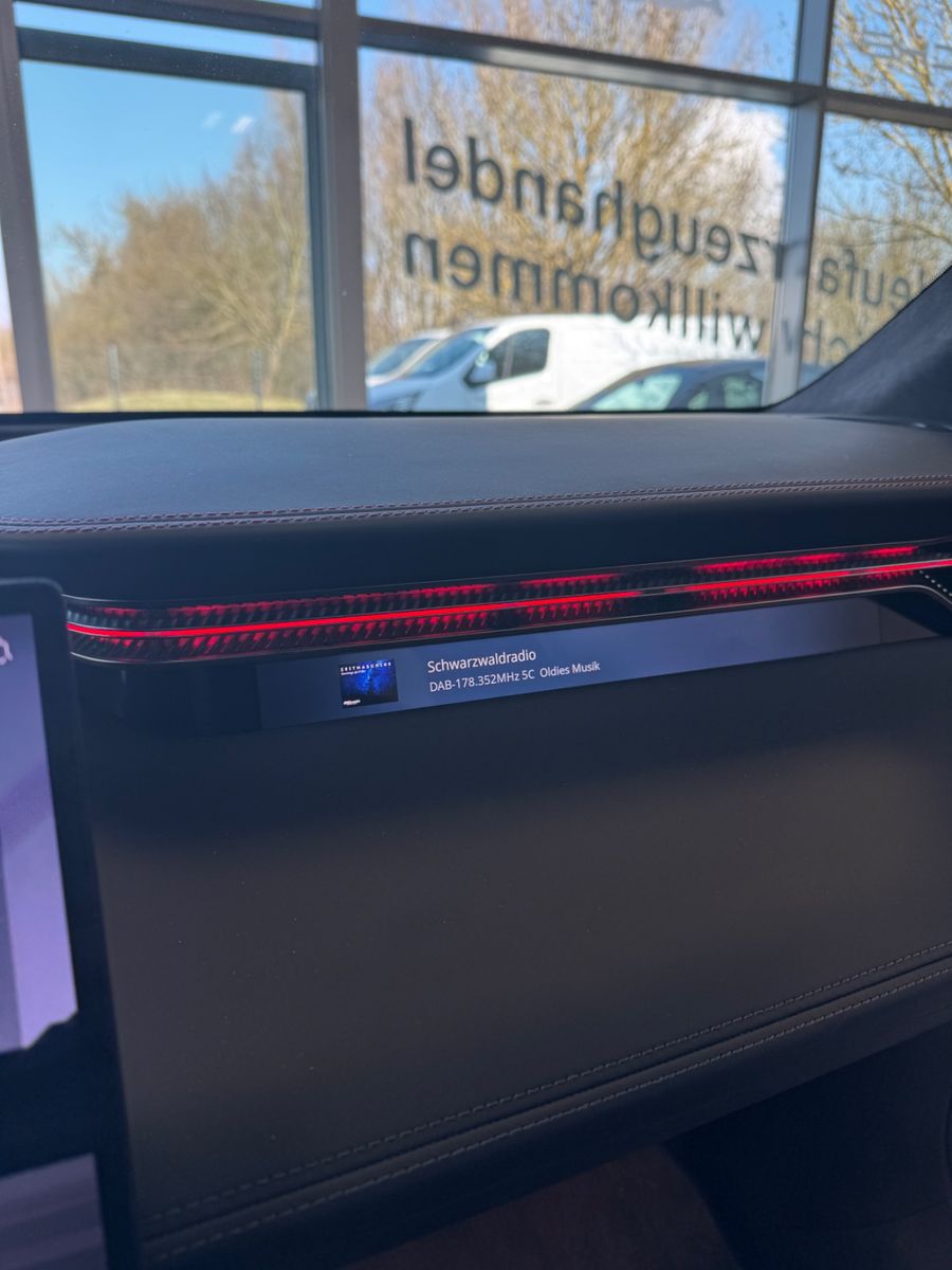 Fahrzeugabbildung Lotus Eletre EDS 450 S 4WD Executive Seat 112 kWh