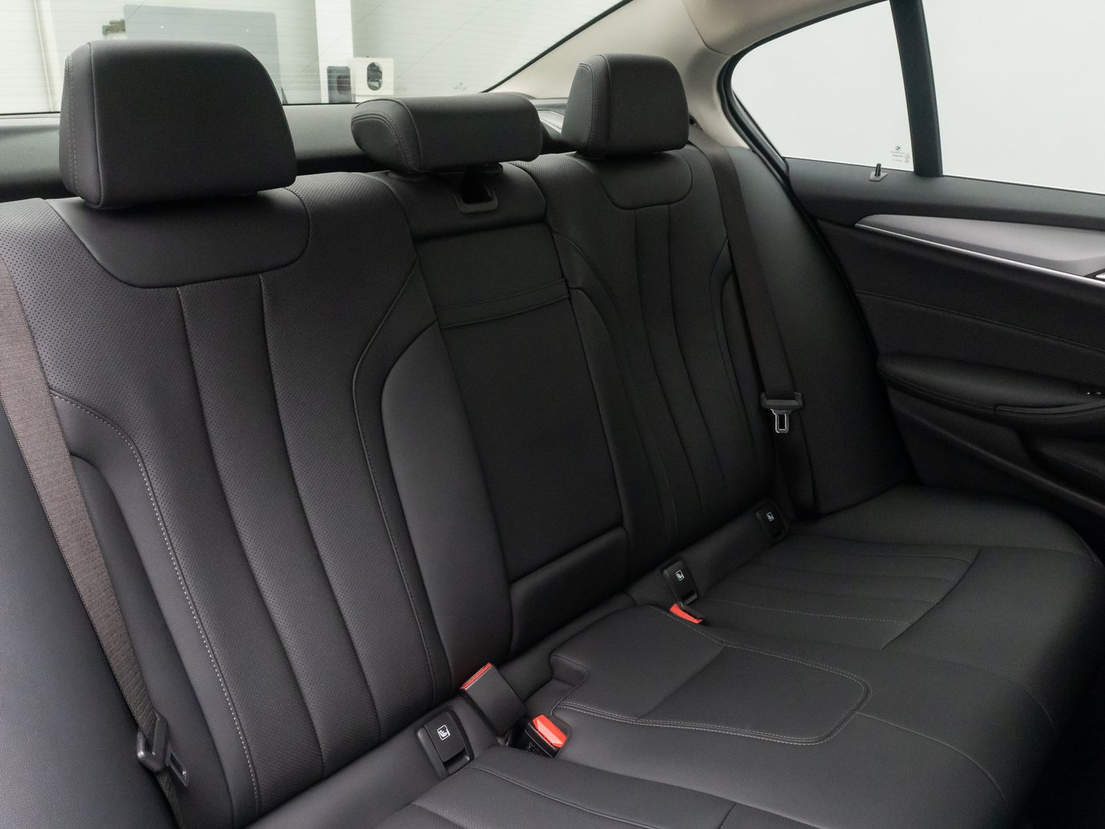 Fahrzeugabbildung BMW 520i Kamera DAB CockPitPro StandhzgAlarm LED