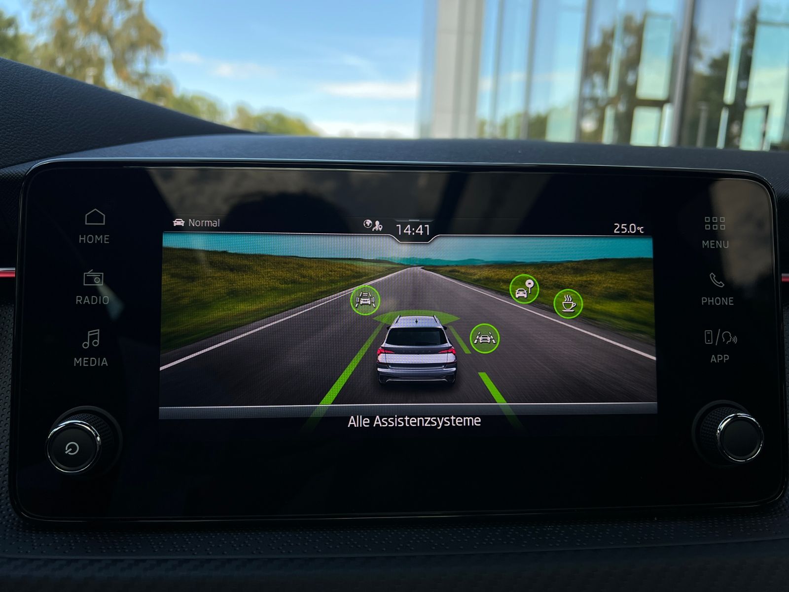 Fahrzeugabbildung SKODA Kamiq Monte Carlo 1.5 TSI DSG *AHK vorb., Matrix