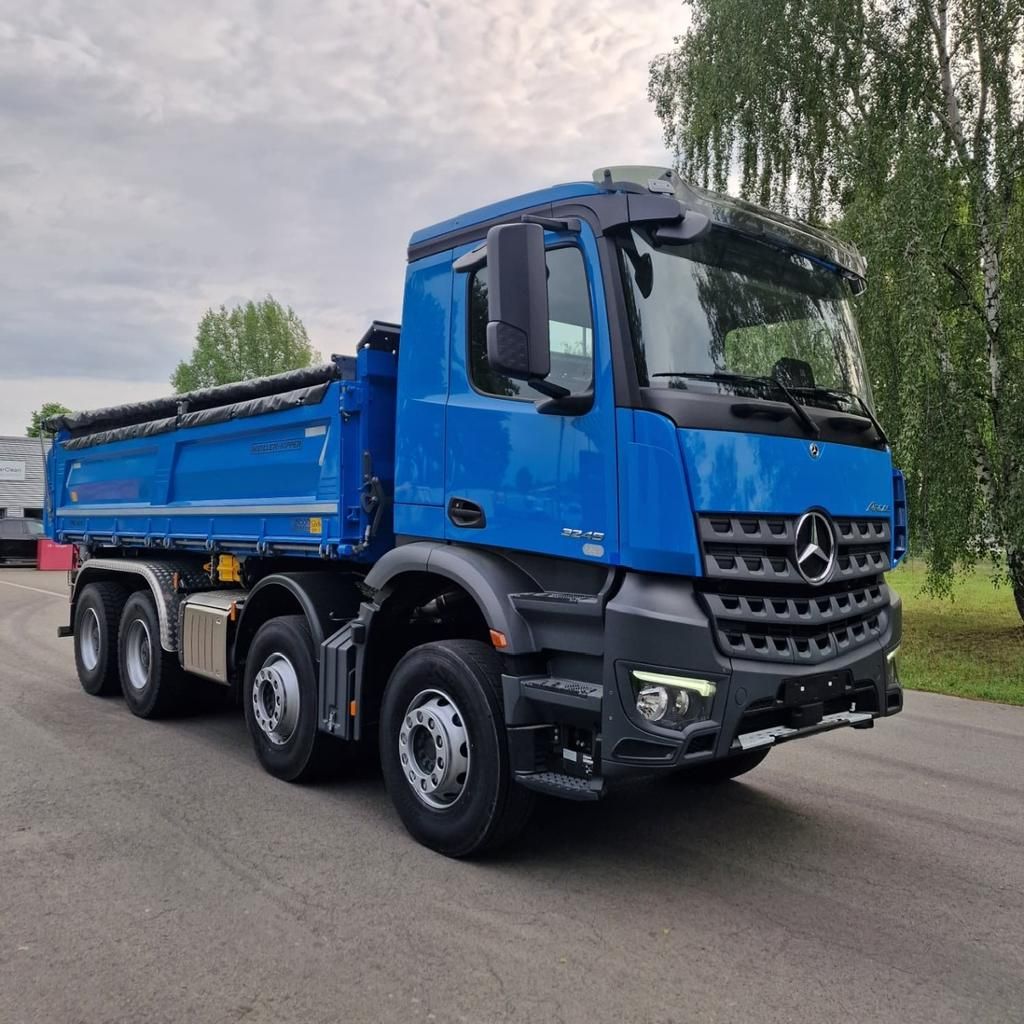Fahrzeugabbildung Mercedes-Benz Arocs 3245 K 8x4/4 Bordmatik,Rollplane