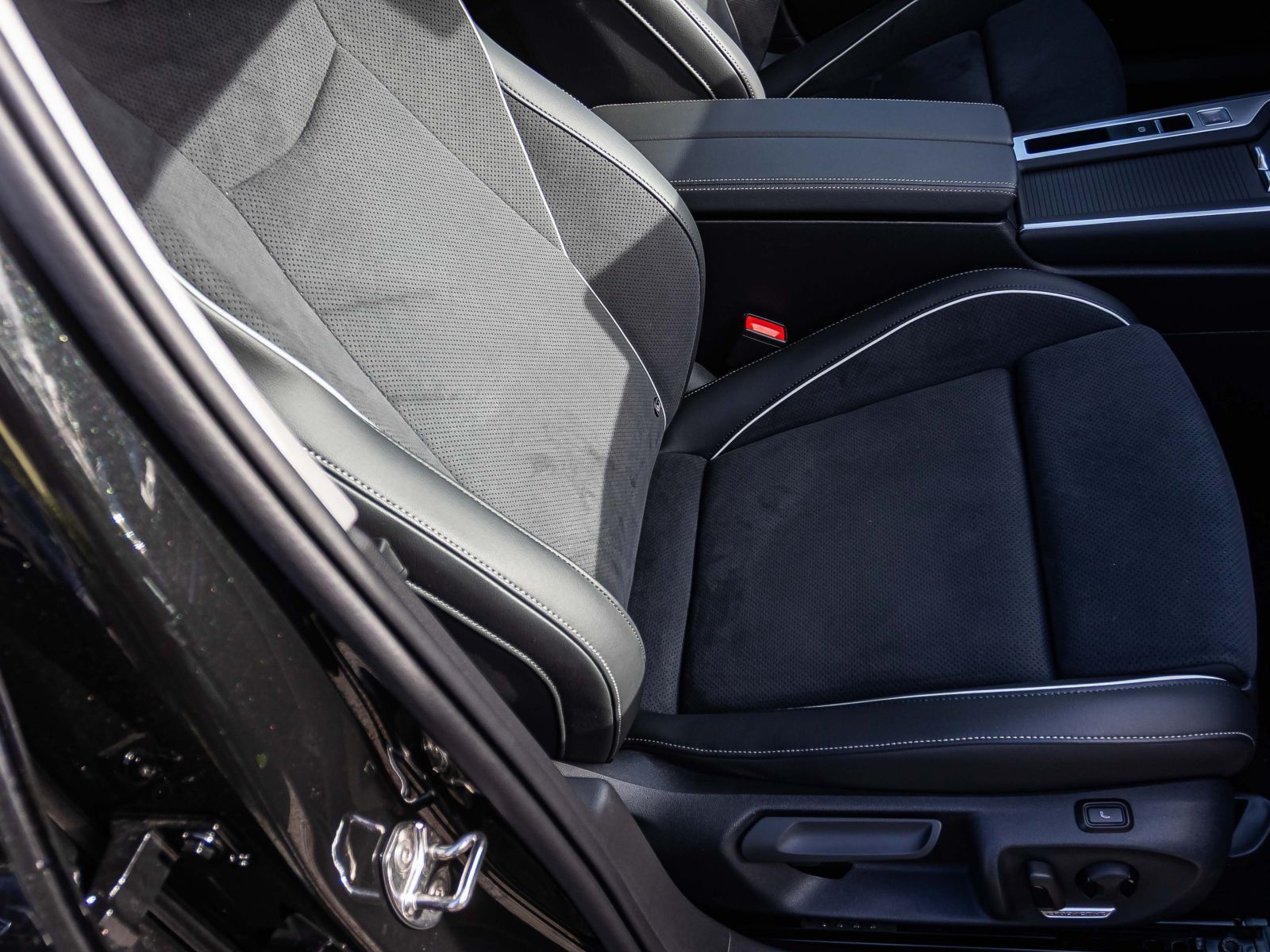 Volkswagen Passat Variant 2.0 TDI "Business" DSG Navi LED D foto 18