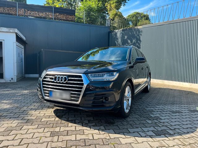 AUDI Audi Q7 3.0TDI - 3xS-LINE 7SITZE AHK PANO ...