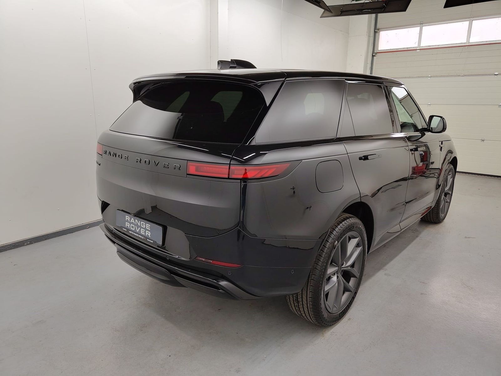 LAND ROVER Range Rover Sport D250 Dynamic SE Black Pano AHK – Bild 4