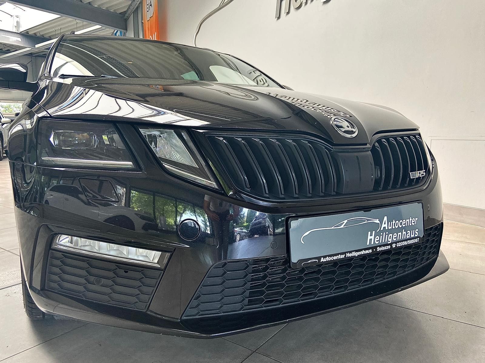 Skoda Octavia Combi RS 4x4 DSG LED Navi Kamera AHK