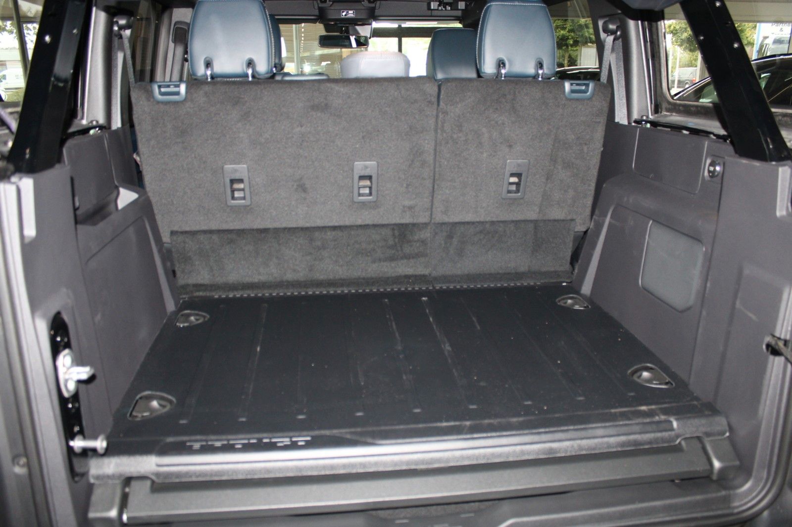 Fahrzeugabbildung Ford Bronco 2.7 l V6 Outer Banks 4x4 Automatik 1ST ED