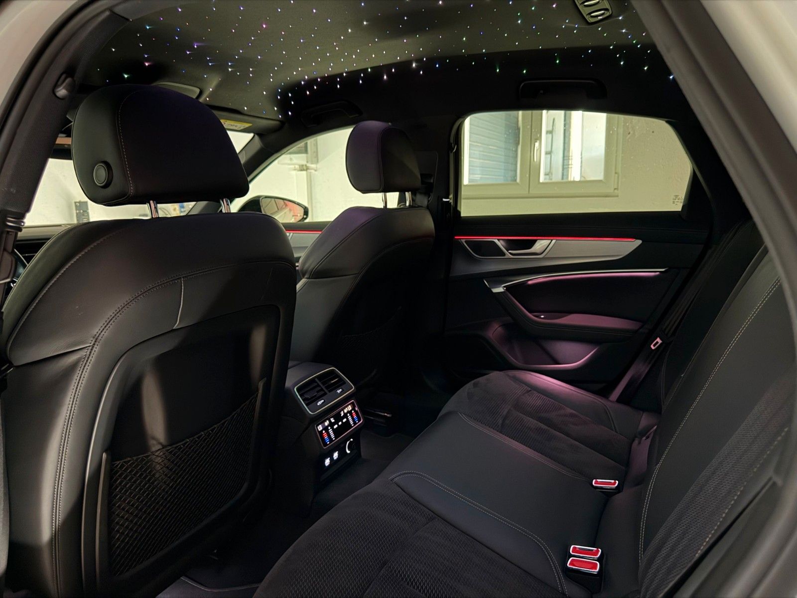 Fahrzeugabbildung Audi A6 Lim. 55 TFSI e Quattro/S6 OPTIK/STERNENHIMMEL