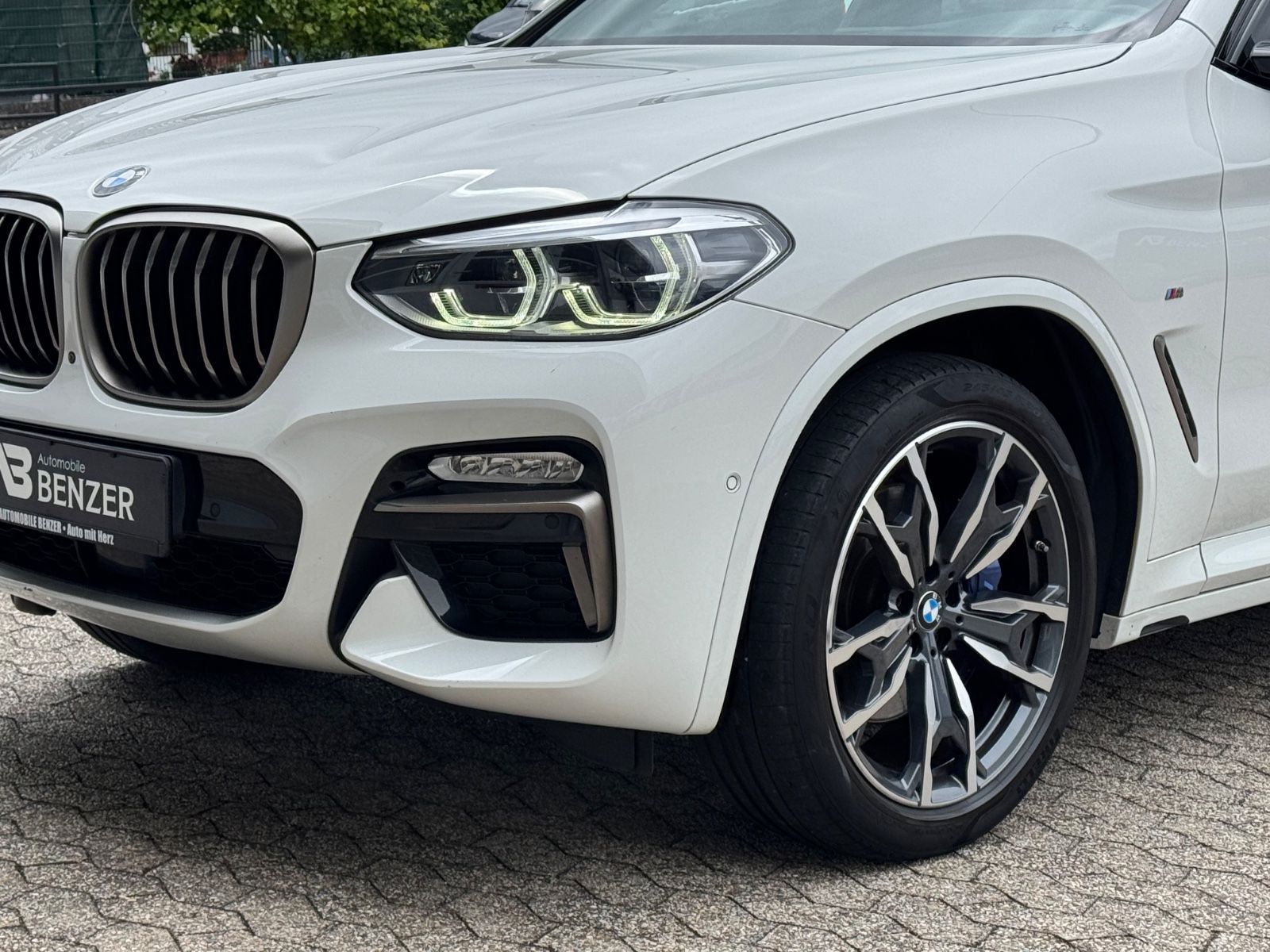Fahrzeugabbildung BMW X4 M40/ACC/LED/AHK/Leder/HUD/Ambiente/360°Cam/