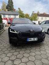 Skoda Octavia 2.0 TSI DSG RS PLUS COMBI RS PLUS - Skoda Octavia: RS Plus