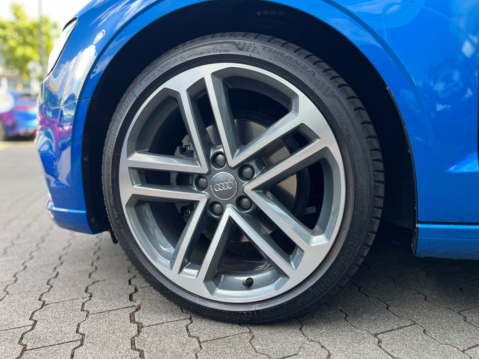 Fahrzeugabbildung Audi A3 Cabriolet sport 1.5 TFSI XENON NAVI ALU
