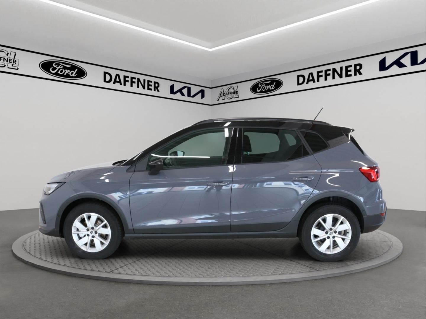 Fahrzeugabbildung SEAT Arona 1.0 TSI 70 kW Style LED ACC Mehrzonenklima