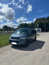 Volkswagen VW T5 Multivan - gebrauchte VW T5 aus dem Jahr 2005