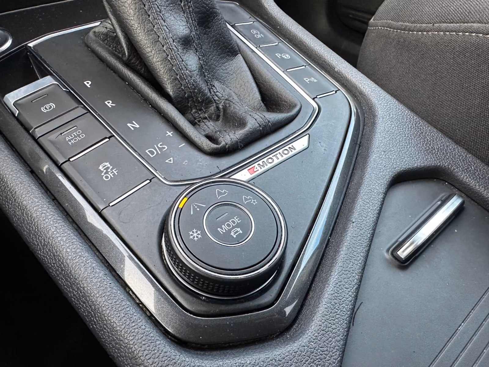 Volkswagen Tiguan Allspace 2.0 TDI R-Line/Auto./LED/Kamera