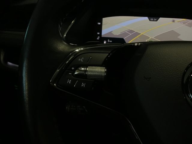 Fahrzeugabbildung Skoda Octavia Style 1.5 TSI Combi DSG/Navi/LED/DAB/SHZ