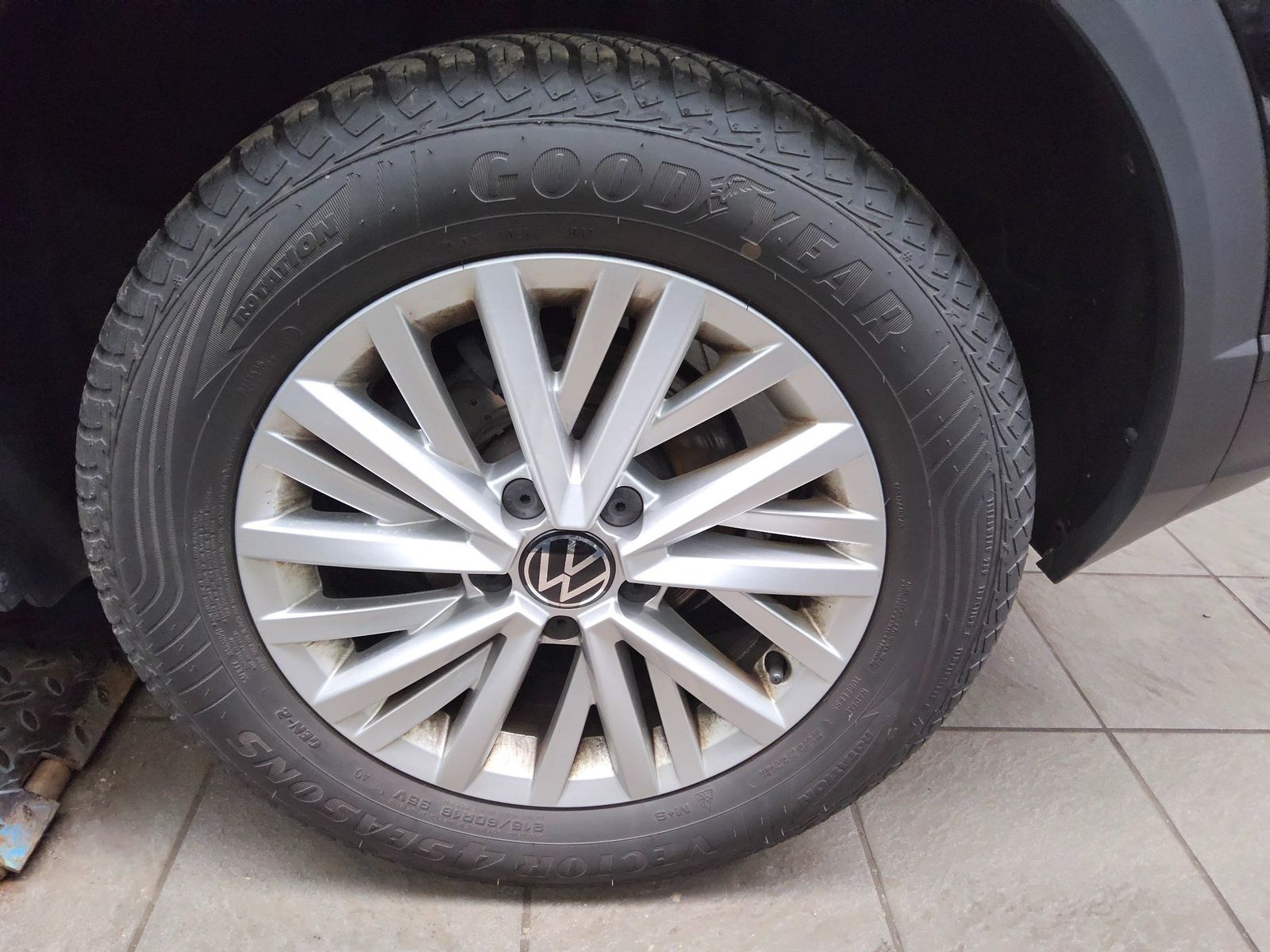 Volkswagen T-Roc 1.0 TSI Life LED DC PDC Shz BT DAB foto 11