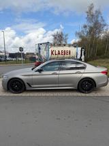 BMW 530d Lim. M Sport LED/HUD/360°Kam/ACC/H&K/FOLIE - BMW 530 in Duisburg